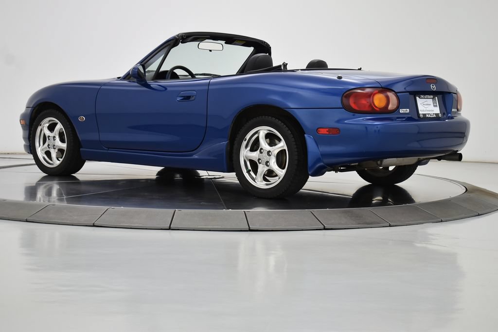 Used 1999 MAZDA MX-5 Miata 10th Anniversary Edition RWD image 18