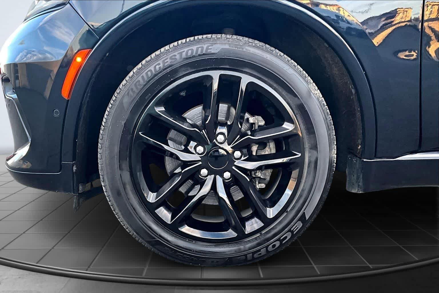 Used 2025 Dodge Durango R/T AWD/4WD image 8