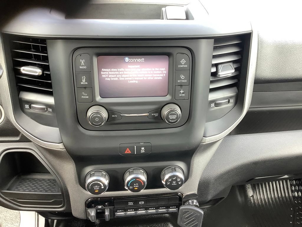 Used 2024 RAM 5500 Tradesman w/ Chrome Appearance Group AWD/4WD image 28
