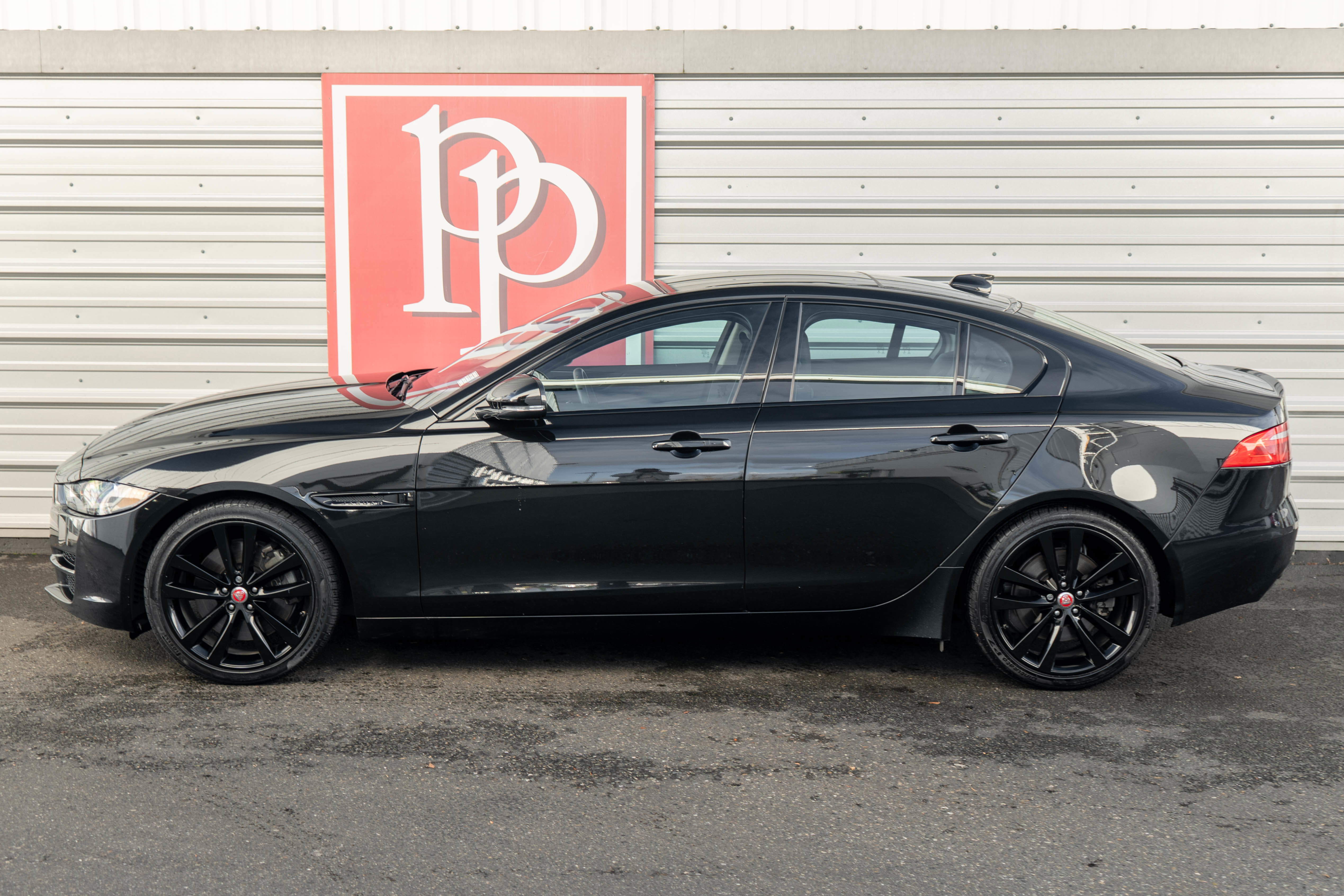 Used 2018 Jaguar XE Prestige image 37