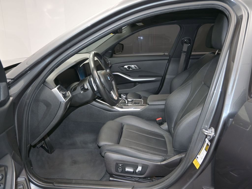Used 2020 BMW 330i Sedan w/ Premium Package image 13