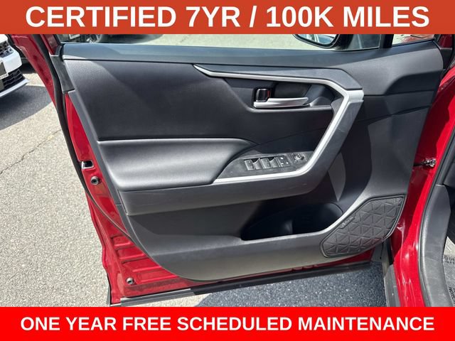Used 2025 Toyota RAV4 XLE AWD/4WD image 13