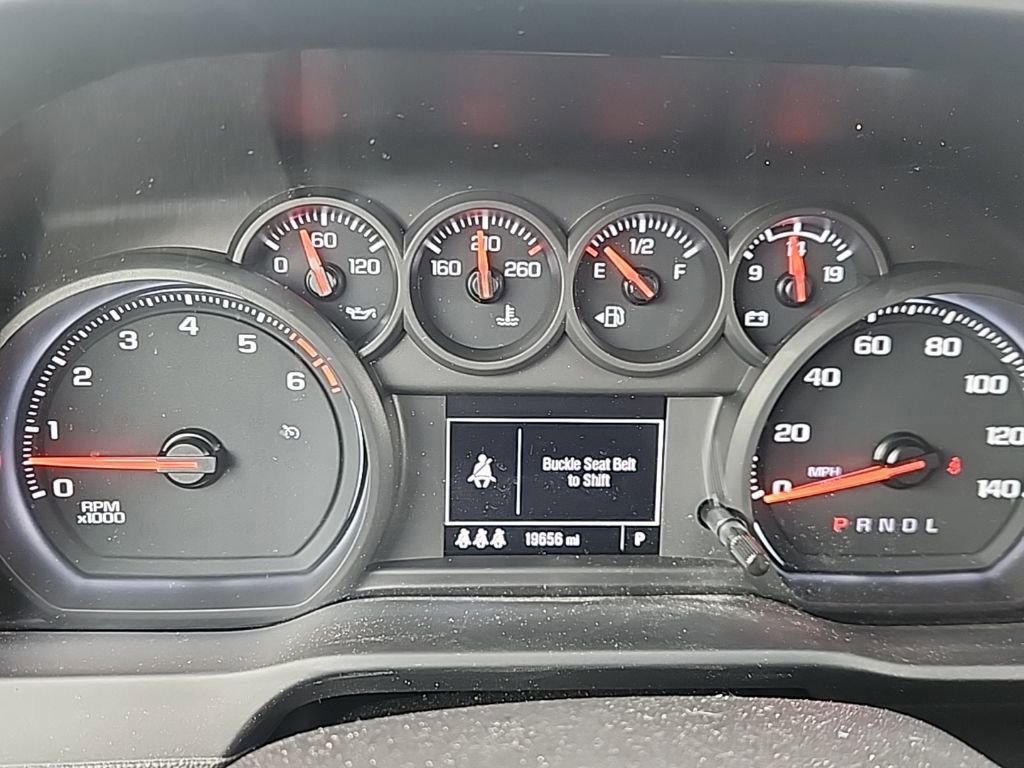 Used 2024 Chevrolet Silverado 2500 Custom w/ Custom Value Package image 2