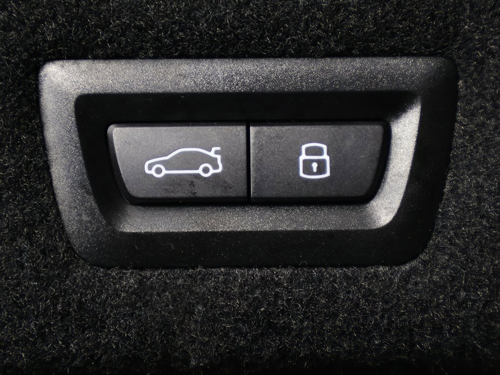 Used 2025 BMW i7 xDrive60 w/ Premium Package image 20