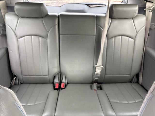 Used 2011 Chevrolet Traverse LT w/ Personal Connectivity Package image 28