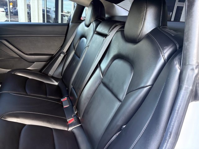 Used 2021 Tesla Model 3 Standard Range Plus RWD image 13