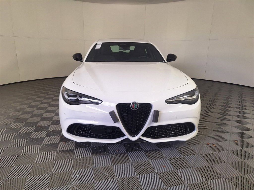New 2025 Alfa Romeo Giulia image 4