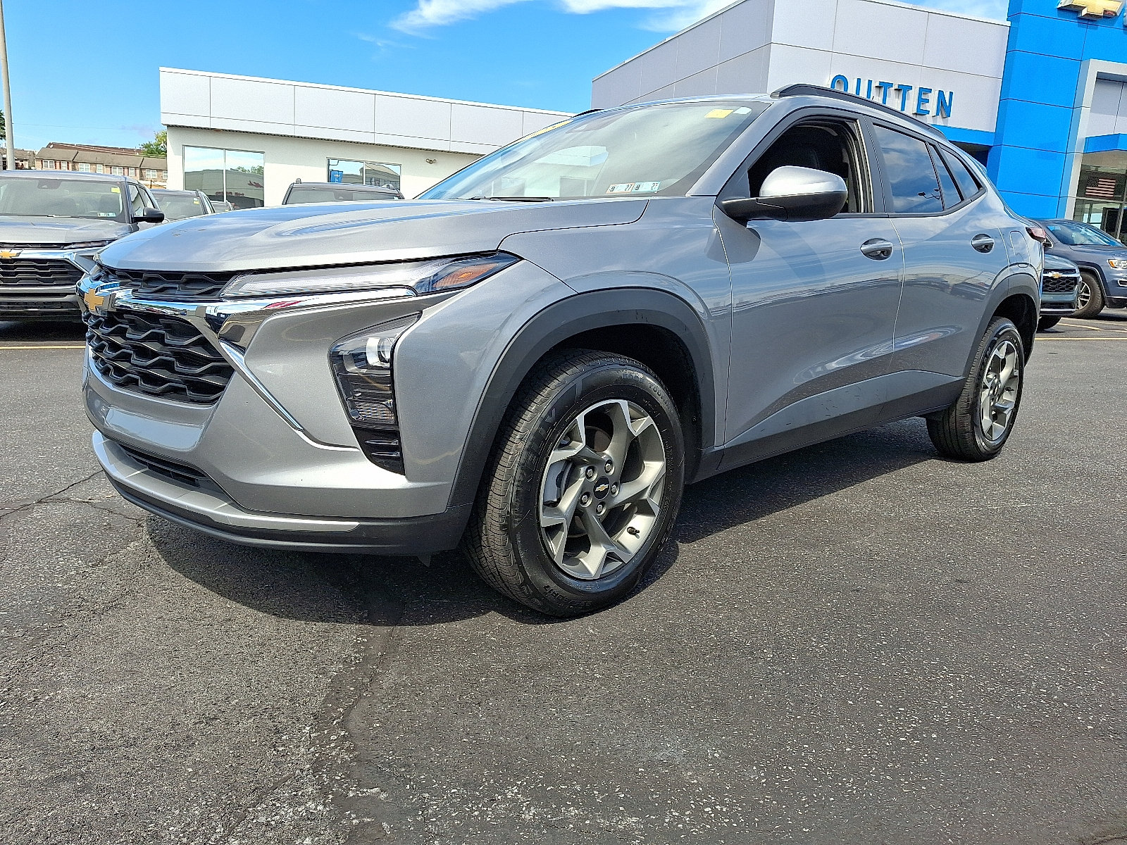 Used 2025 Chevrolet Trax LT