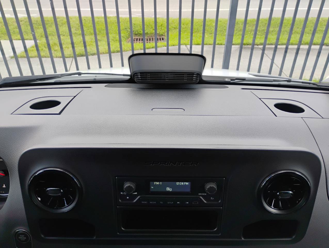 Used 2025 Mercedes-Benz Sprinter 2500 image 21