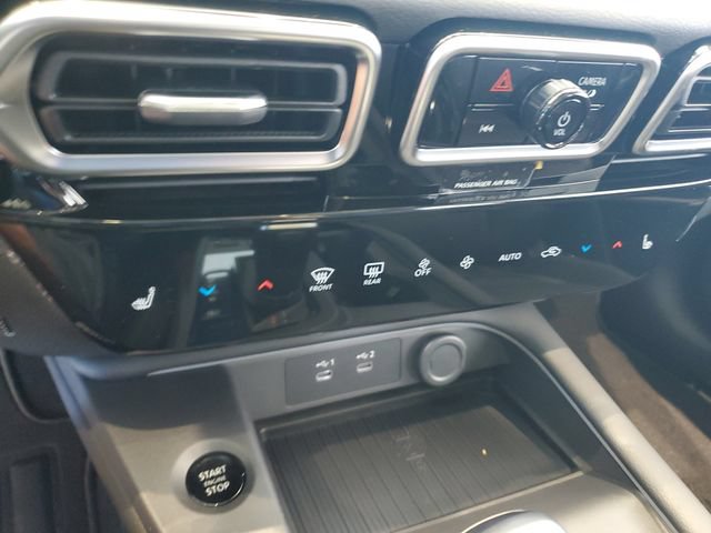 New 2026 Nissan Sentra SR w/ SR Premium Package FWD image 33
