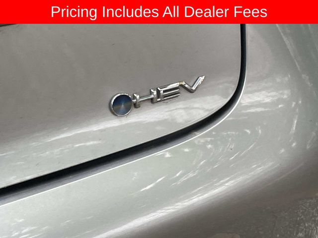 Used 2025 Toyota Prius LE FWD image 6