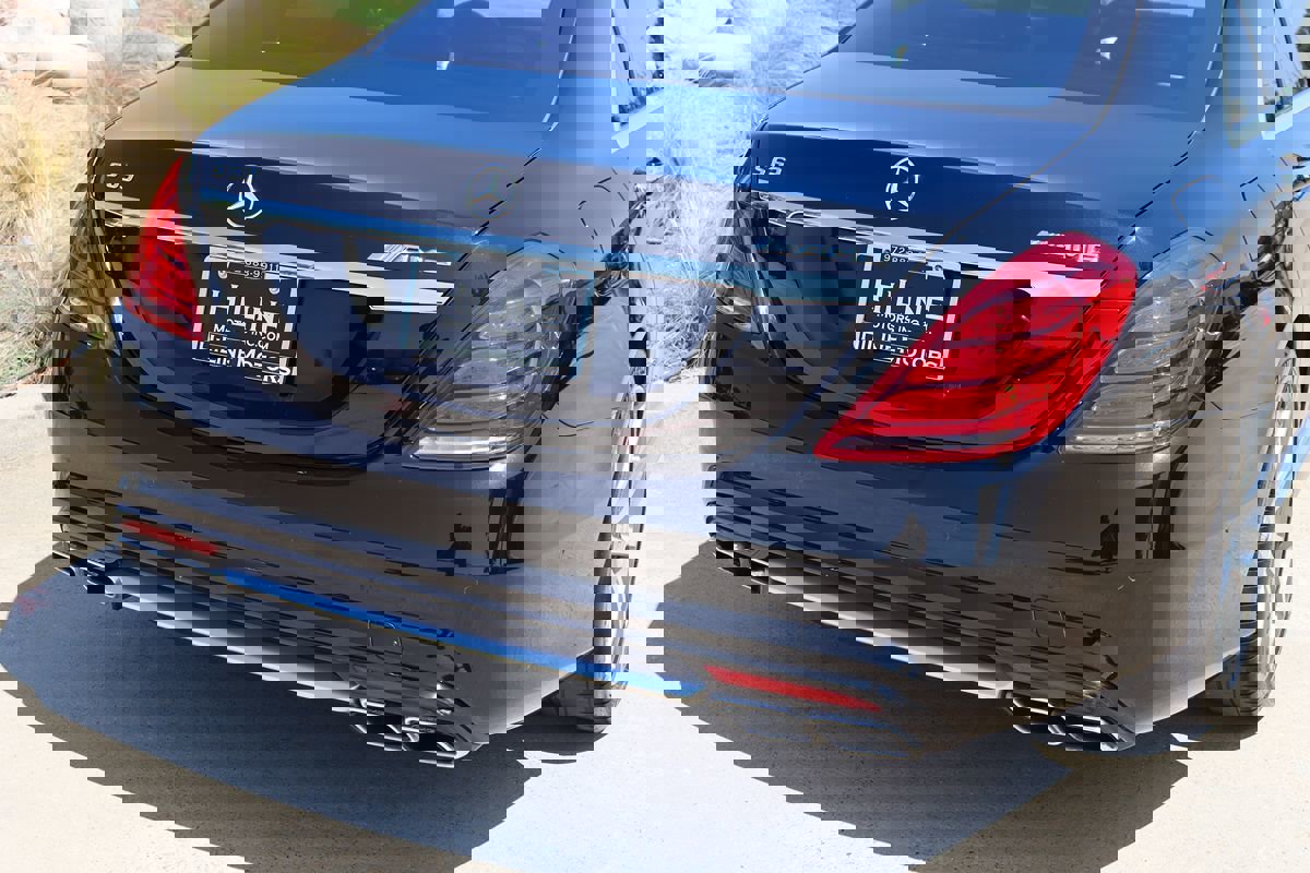 Used 2015 Mercedes-Benz S 63 AMG 4MATIC Sedan w/ Driver Assistance Package image 15