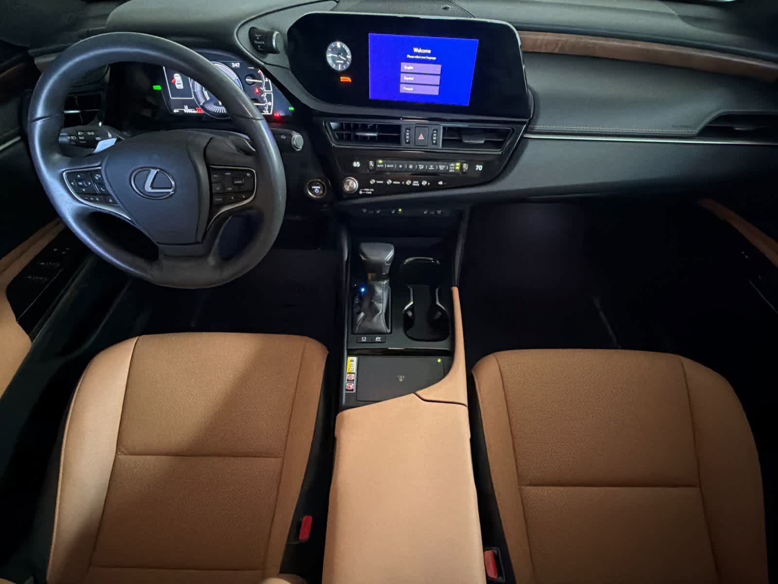 Certified 2024 Lexus ES 300h w/ Premium Package FWD image 3
