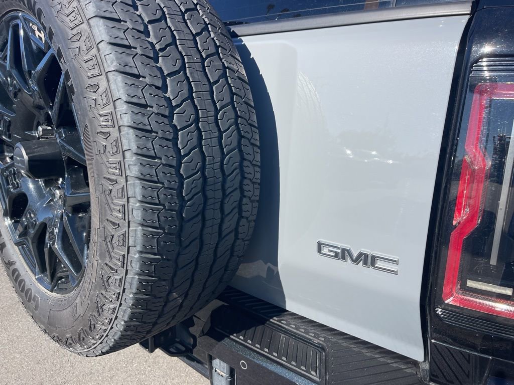 Used 2024 GMC Hummer EV 2X image 35