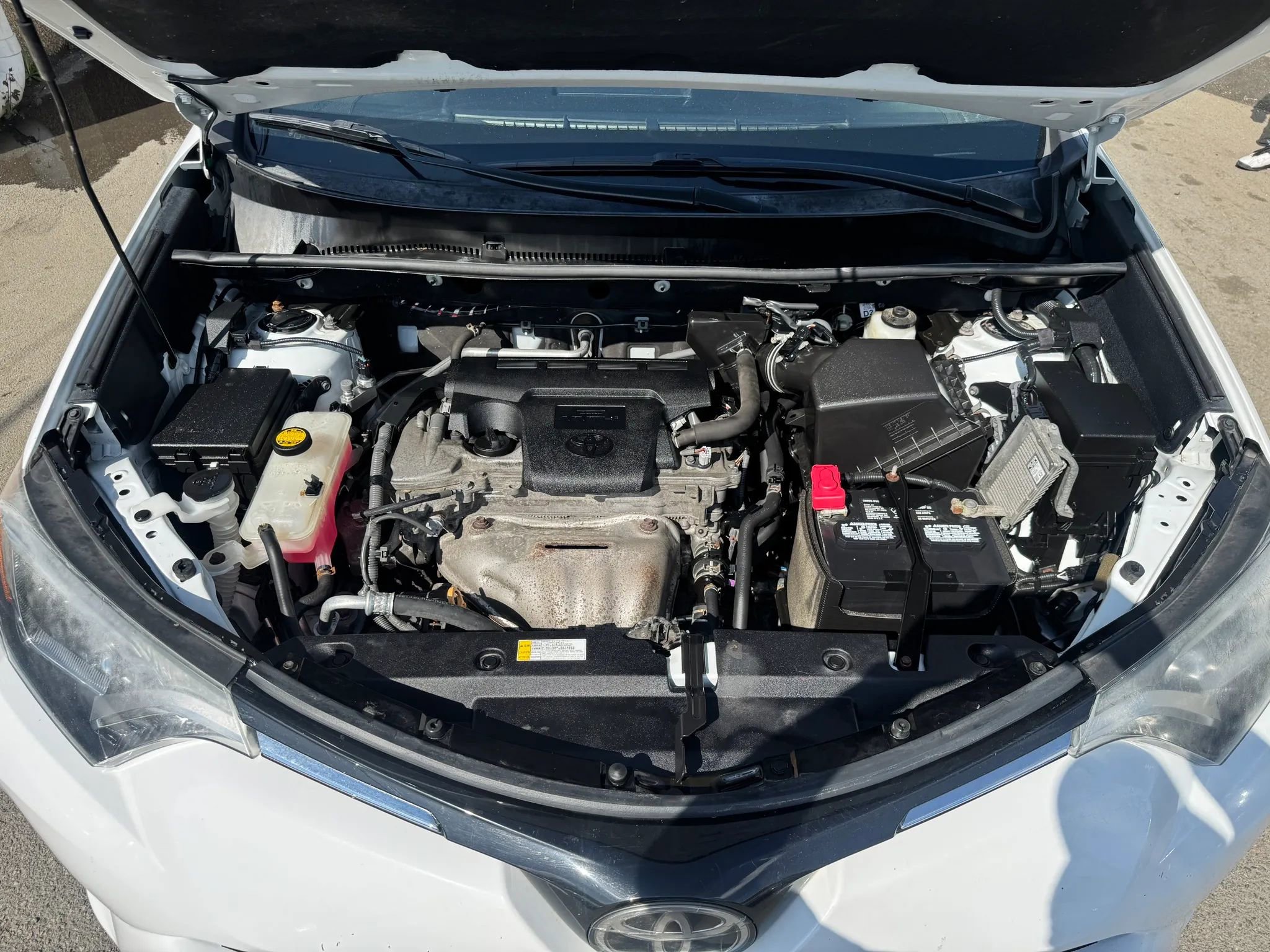Used 2018 Toyota RAV4 XLE AWD/4WD image 26