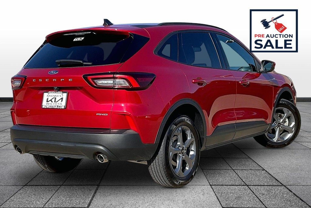 Used 2025 Ford Escape ST-Line Select AWD/4WD image 13