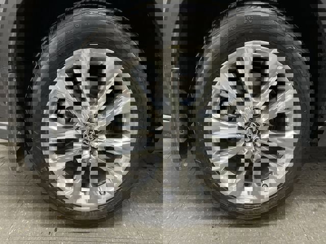 Used 2024 Toyota Highlander Limited image 33