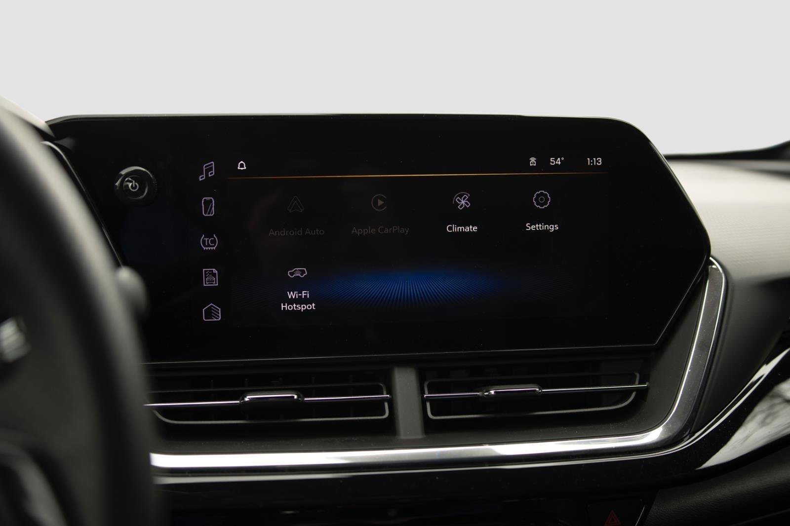 Used 2025 Chevrolet Trax RS w/ Sunroof Package image 8