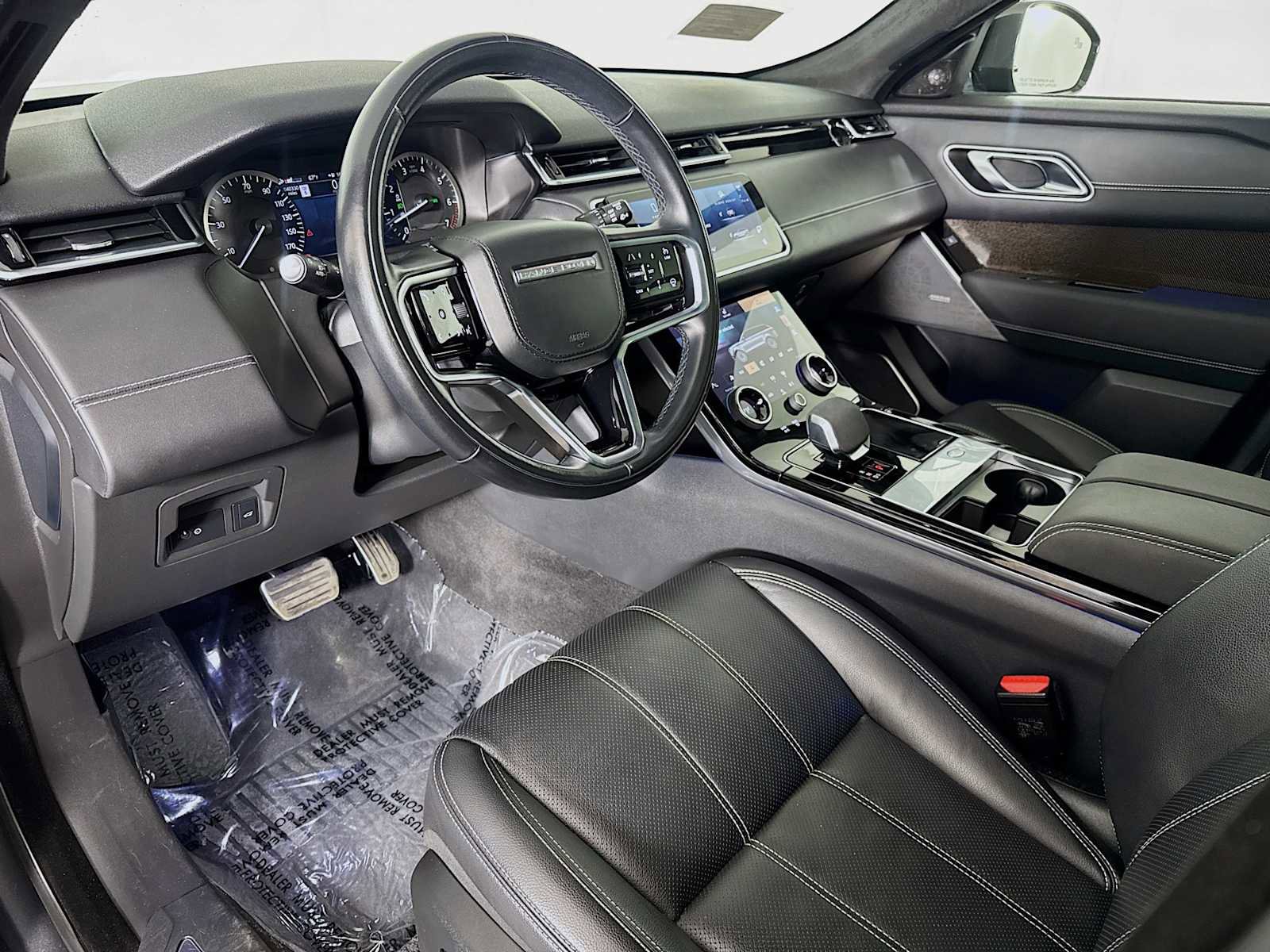 Used 2023 Land Rover Range Rover Velar HST image 9