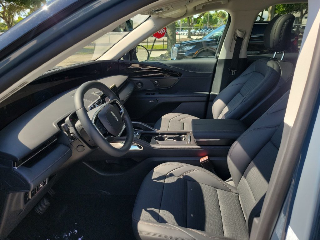 New 2026 Lincoln Nautilus Reserve w/ Jet Appearance Package AWD/4WD image 17