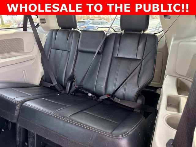 Used 2014 Chrysler Town & Country Touring image 15