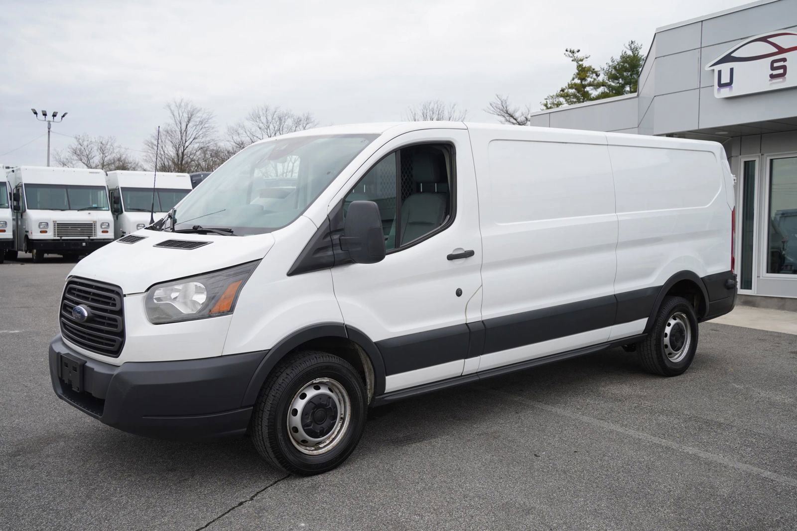 Used 2018 Ford Transit 350 148 Low Roof image 1