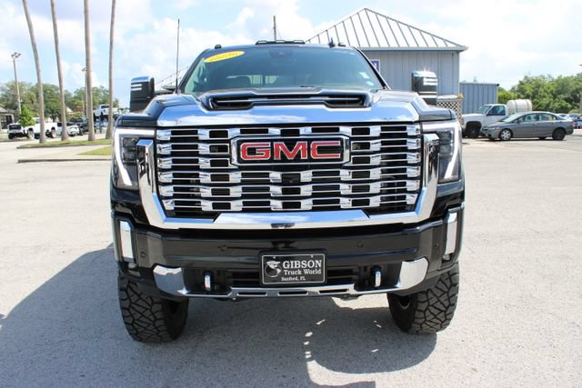 Used 2024 GMC Sierra 3500 Denali w/ Denali Reserve Package AWD/4WD image 2