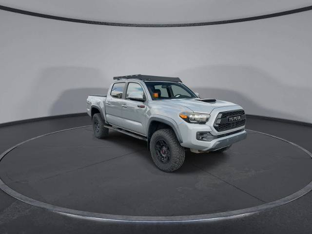 Used 2017 Toyota Tacoma TRD Pro AWD/4WD image 3