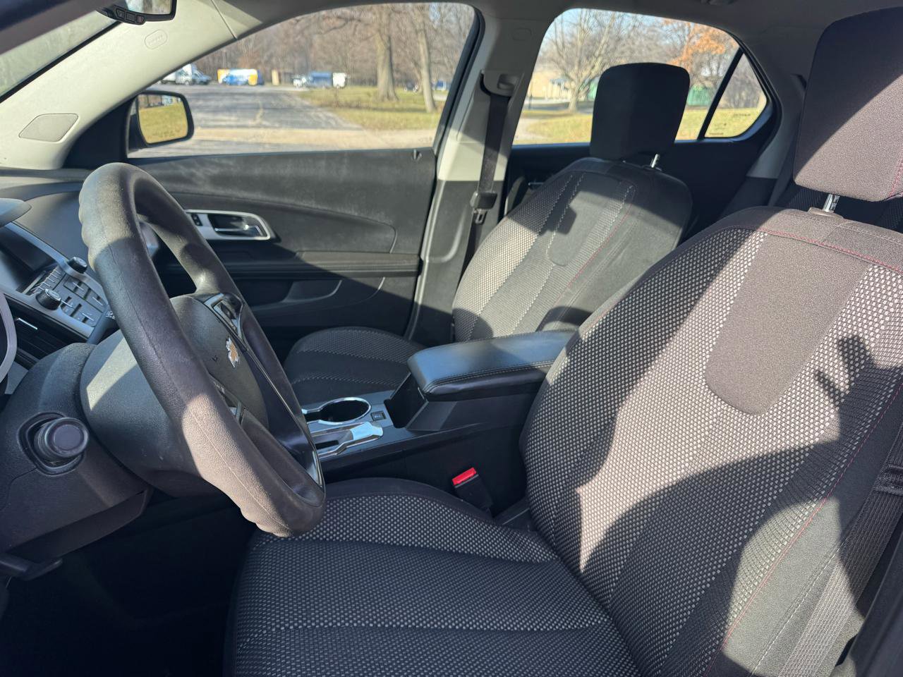 Used 2017 Chevrolet Equinox LS FWD image 24