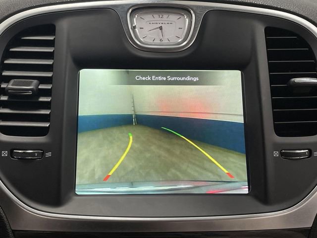 Used 2021 Chrysler 300 Touring L image 9