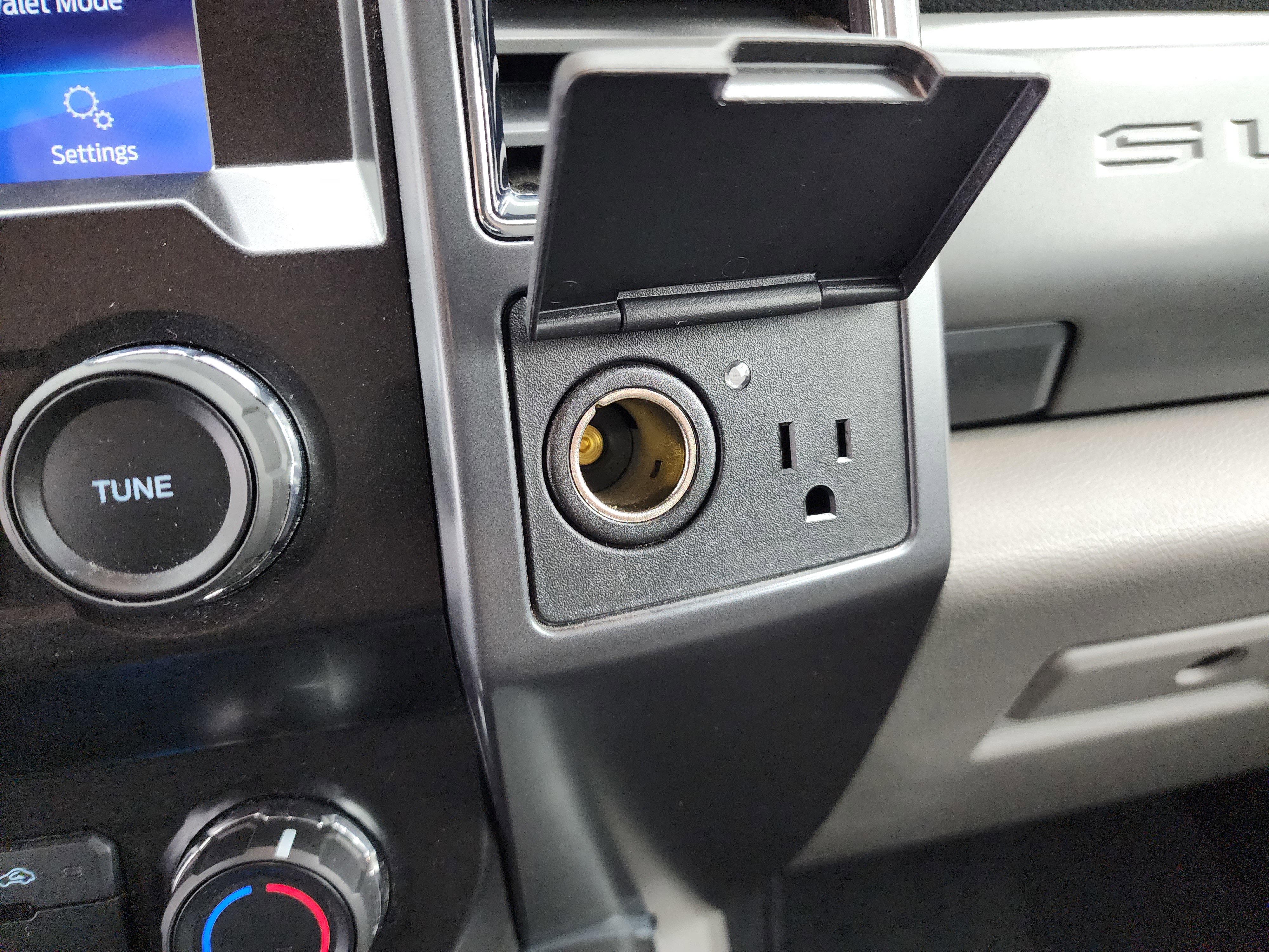 Used 2022 Ford F350 XLT w/ Black Appearance Package image 57