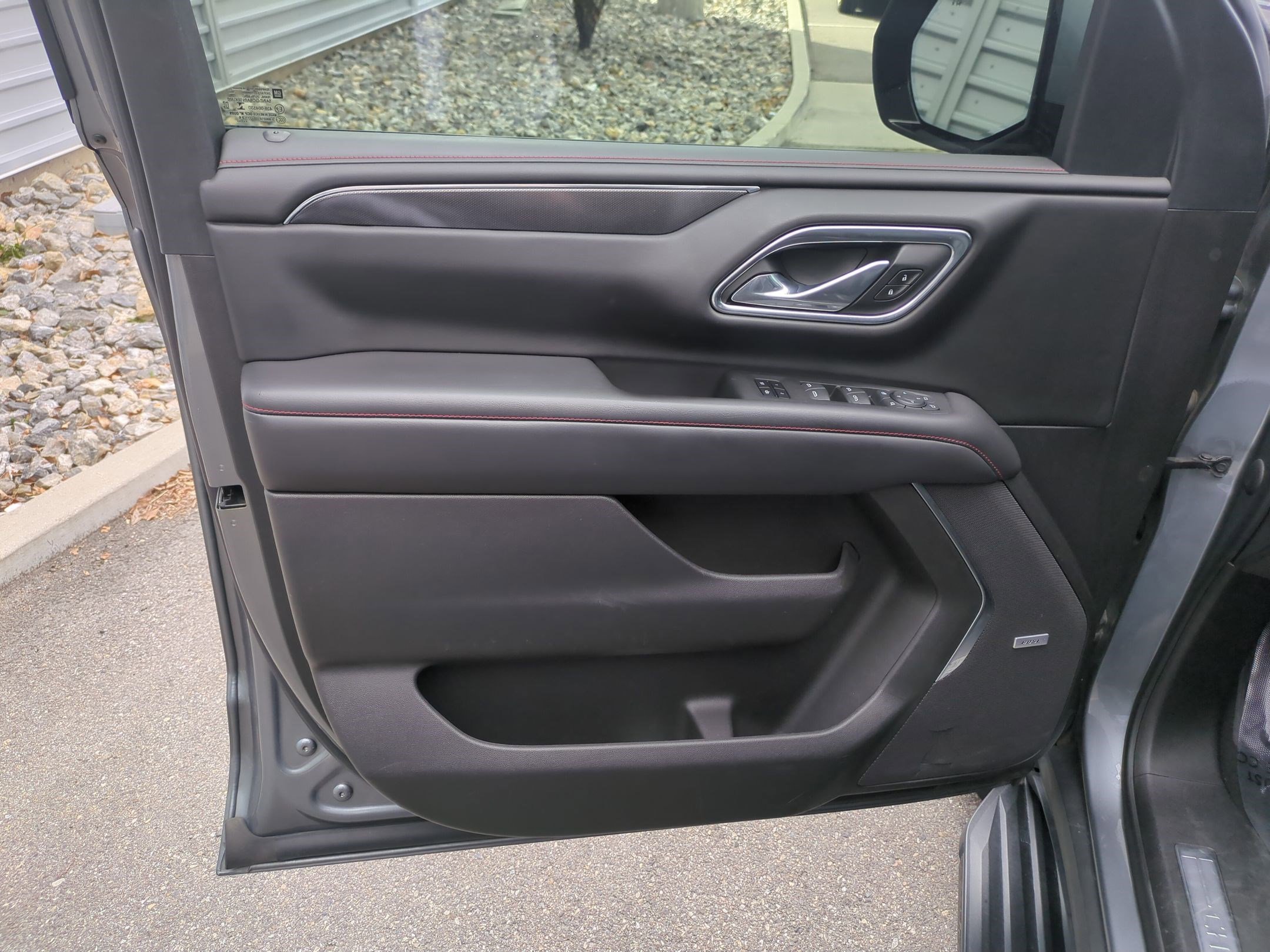 Used 2021 Chevrolet Tahoe RST w/ Luxury Package AWD/4WD image 12