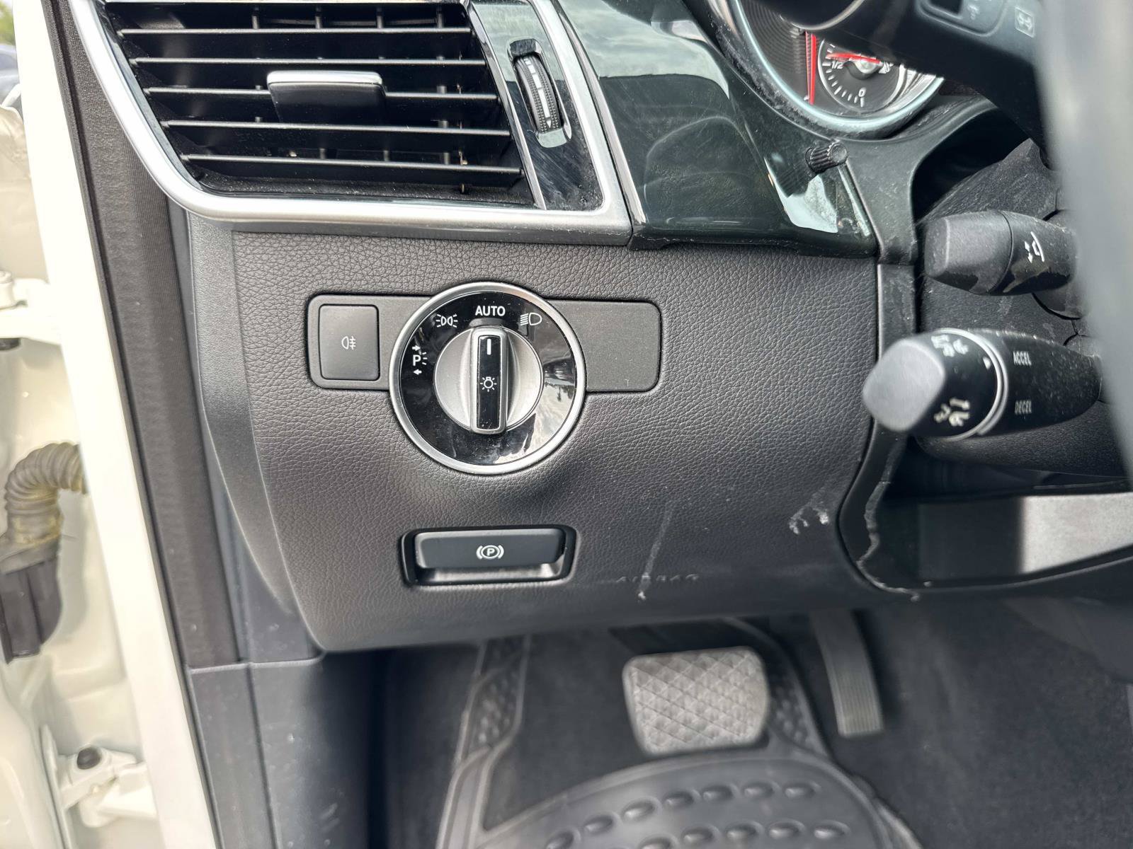 Used 2018 Mercedes-Benz GLS 550 4MATIC image 33