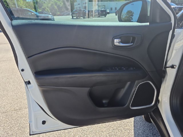 Used 2021 Jeep Compass Latitude FWD image 12