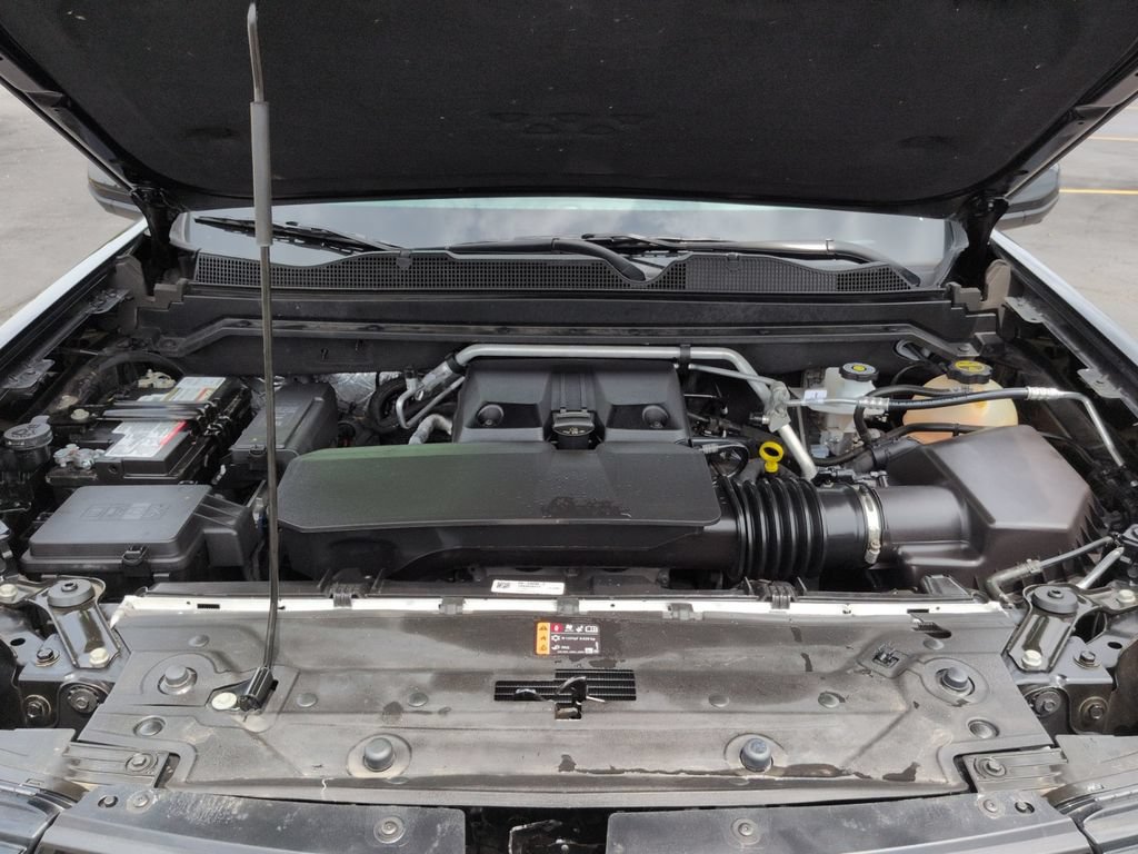 Used 2024 Chevrolet Colorado ZR2 w/ ZR2 Convenience Package III AWD/4WD image 13