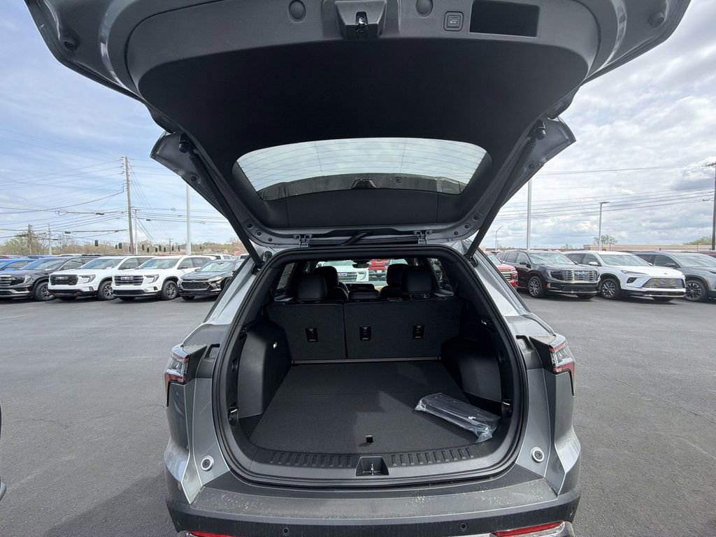 New 2026 Chevrolet Equinox ACTIV w/ Convenience Package III AWD/4WD image 29