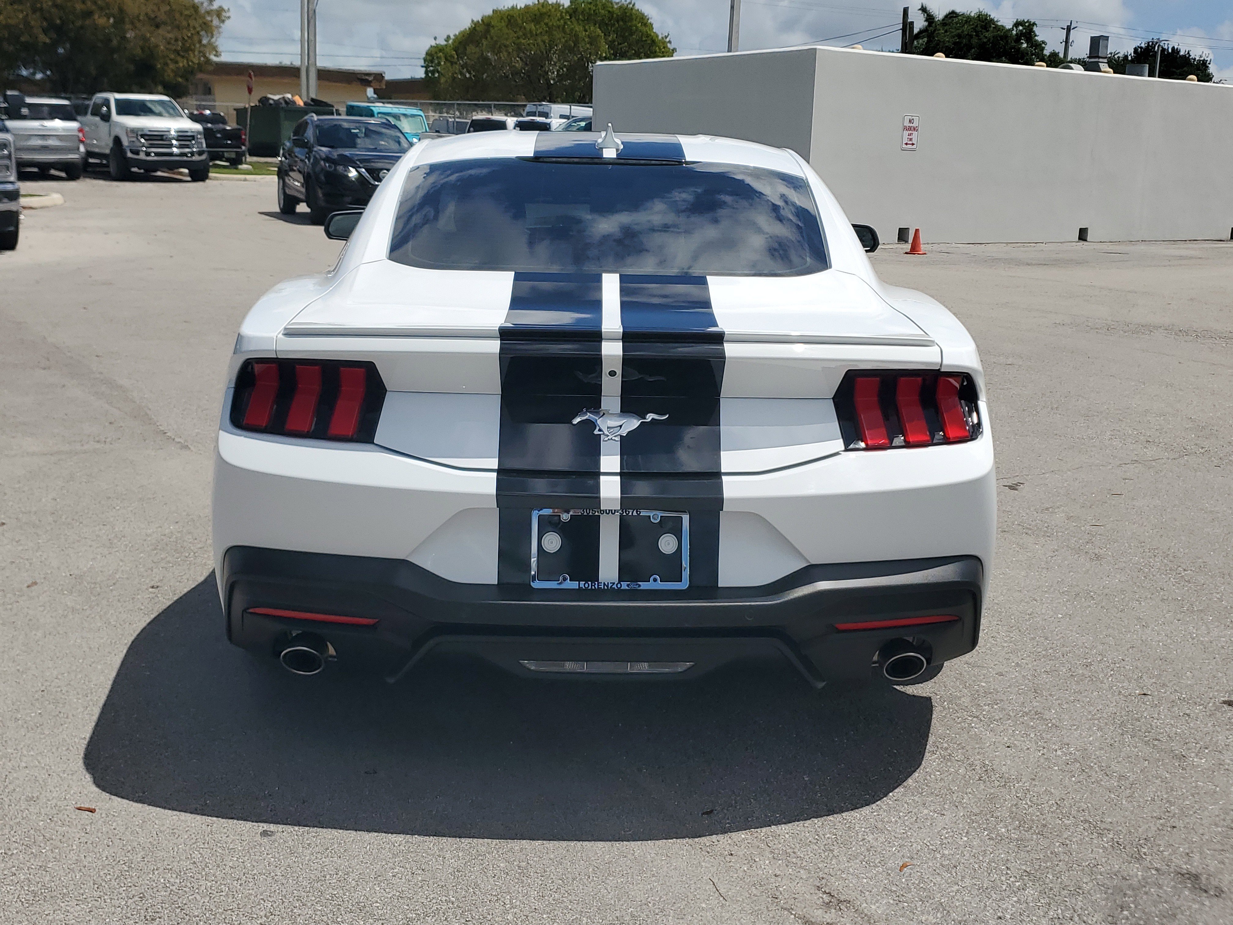 Used 2024 Ford Mustang Premium image 6
