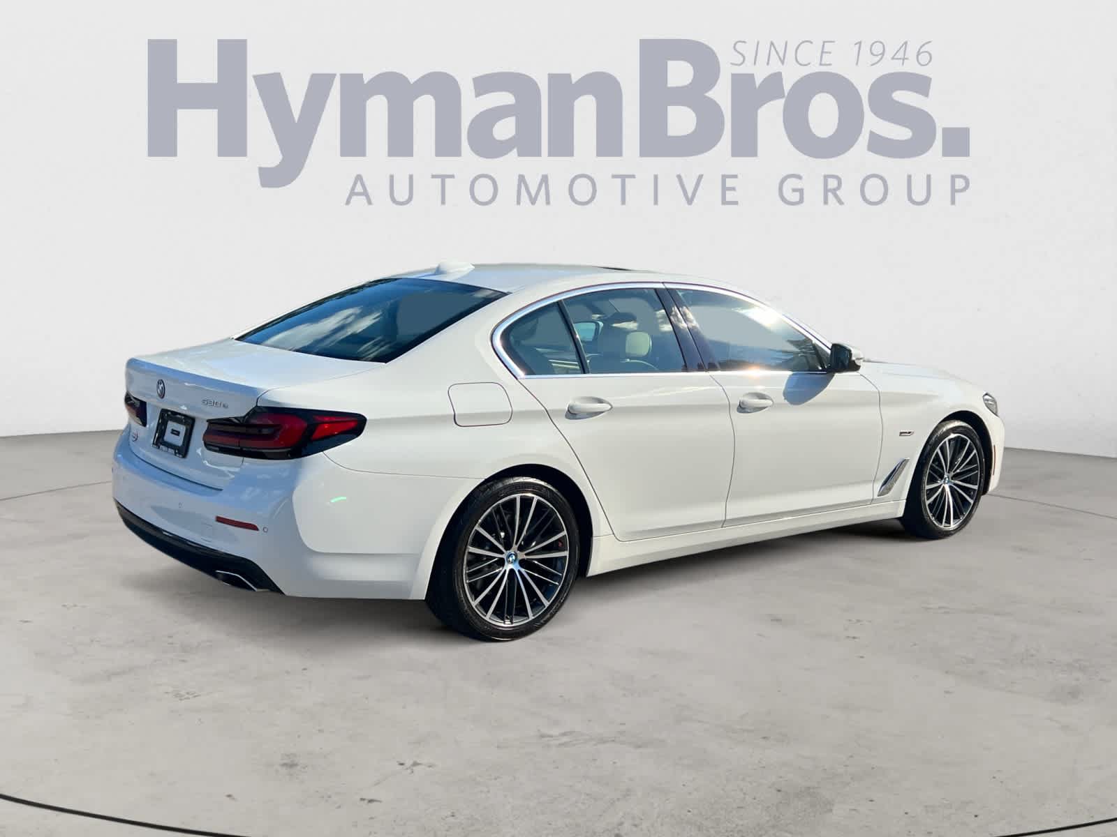 Used 2023 BMW 530e RWD image 3
