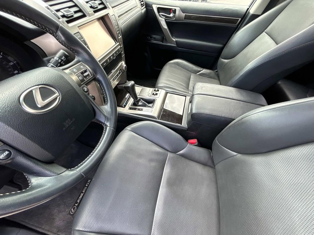 Used 2014 Lexus GX 460 image 10