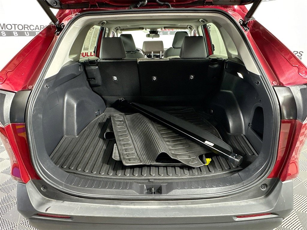 Used 2022 Toyota RAV4 XLE image 25