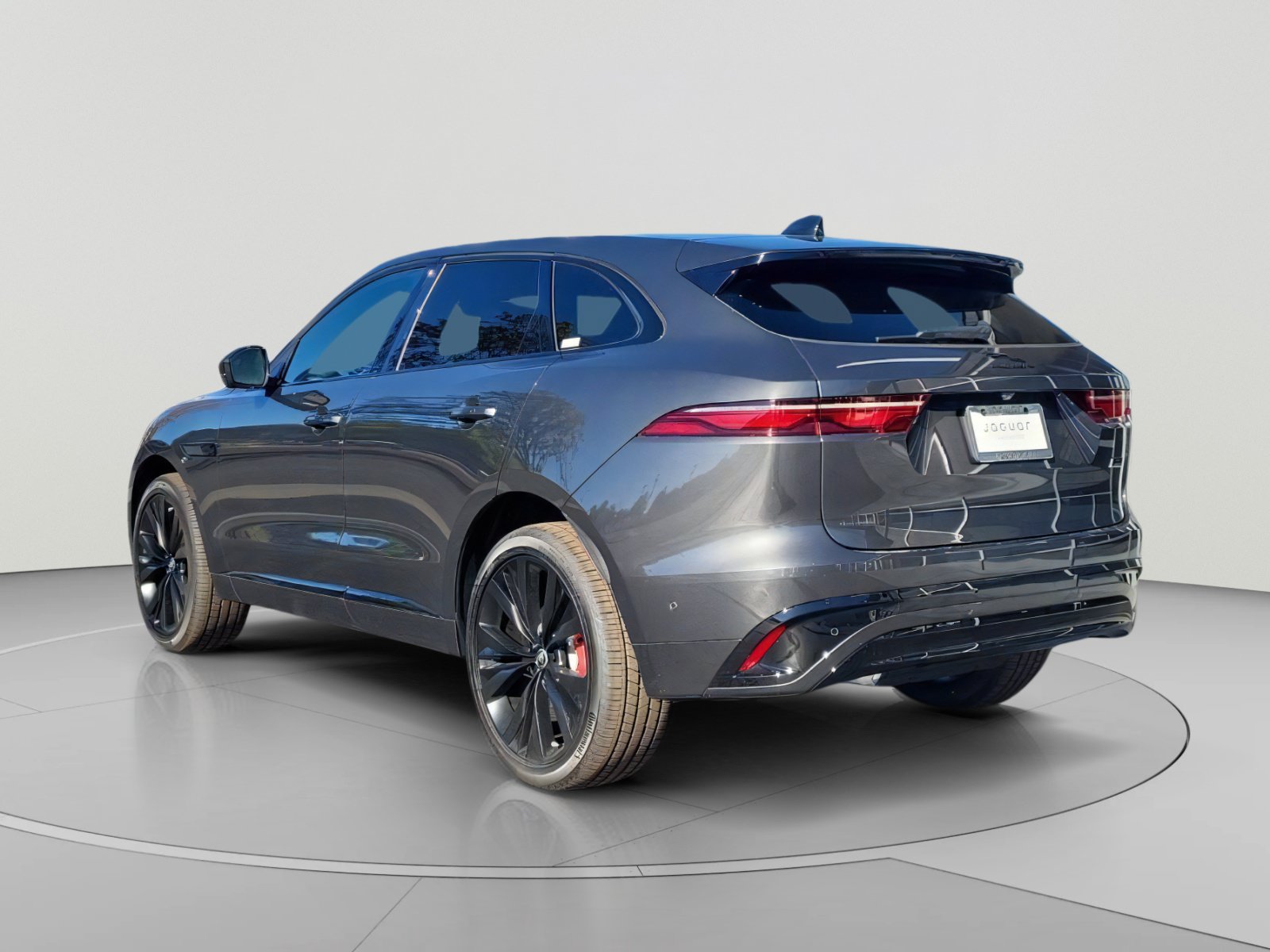 New 2026 Jaguar F-PACE R-Dynamic S AWD/4WD image 3