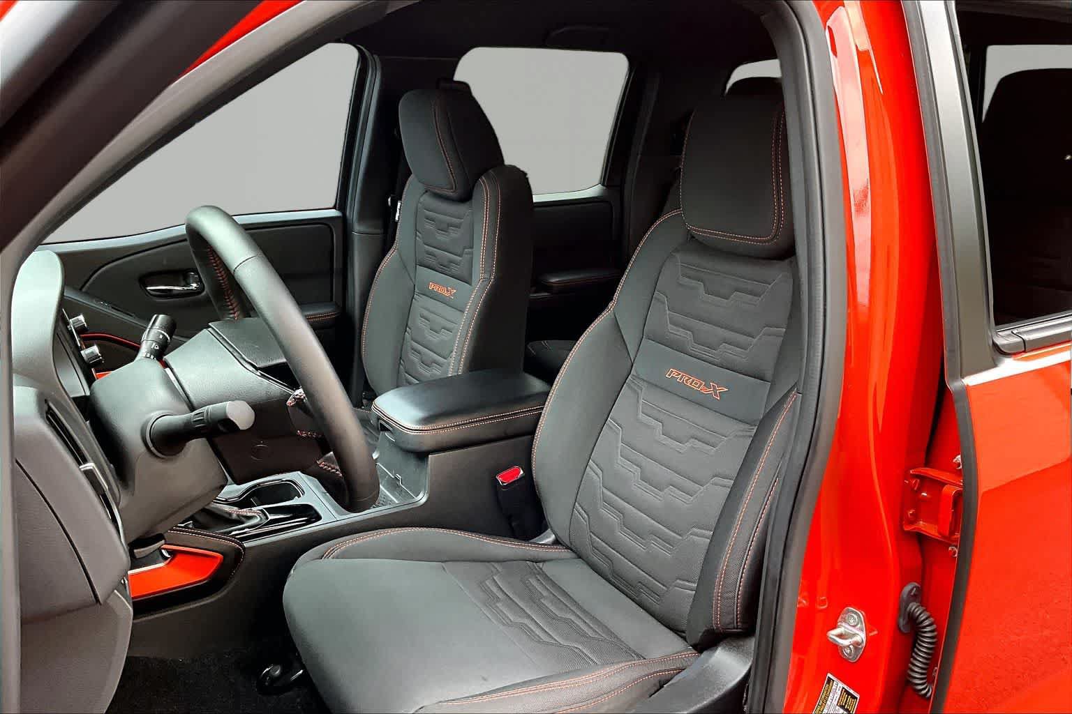 Used 2025 Nissan Frontier Pro-X w/ Pro Convenience Package RWD image 15