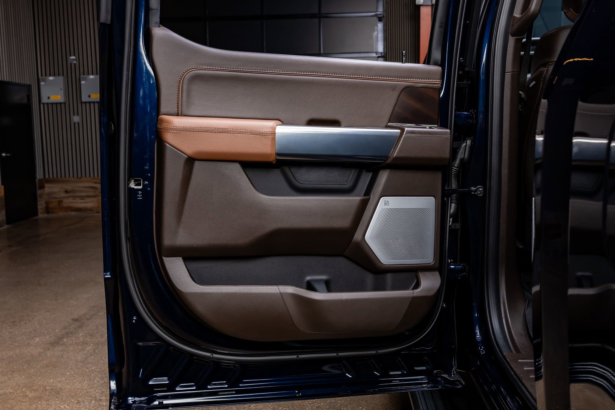 Used 2025 Ford F150 King Ranch w/ FX4 Off-Road Package image 38