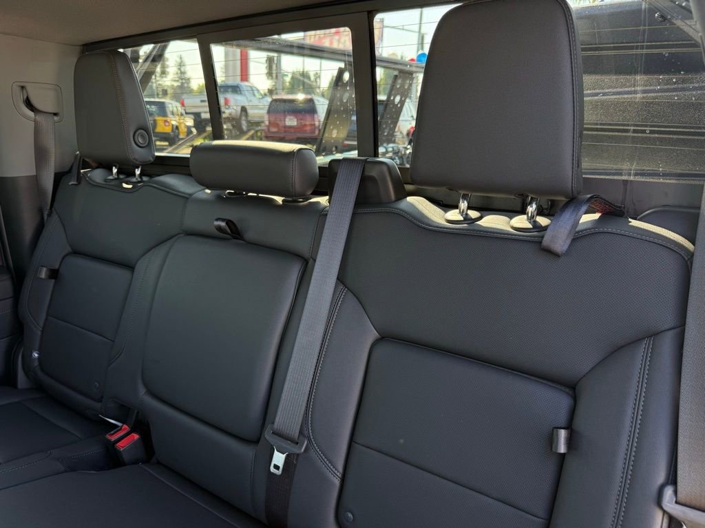 Used 2024 Chevrolet Silverado 2500 LTZ w/ LTZ Convenience Package image 11