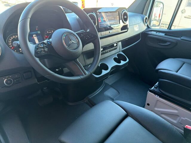 New 2026 Mercedes-Benz Sprinter 2500 image 10