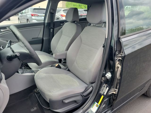 Used 2017 Hyundai Accent SE image 18