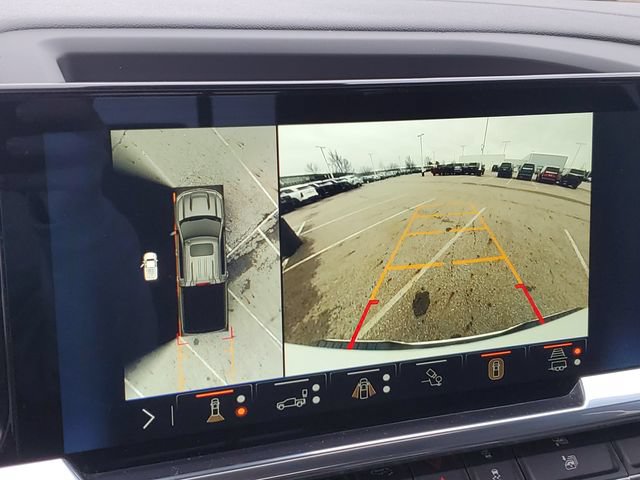 Used 2025 Chevrolet Silverado 1500 High Country AWD/4WD image 16