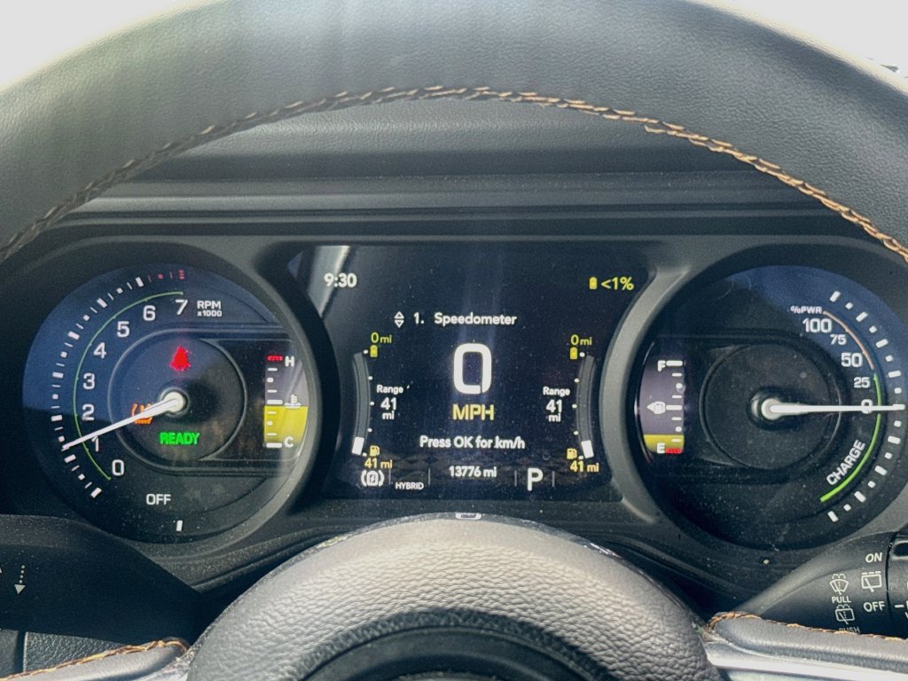 Used 2024 Jeep Wrangler Unlimited Sahara w/ Technology Group AWD/4WD image 13