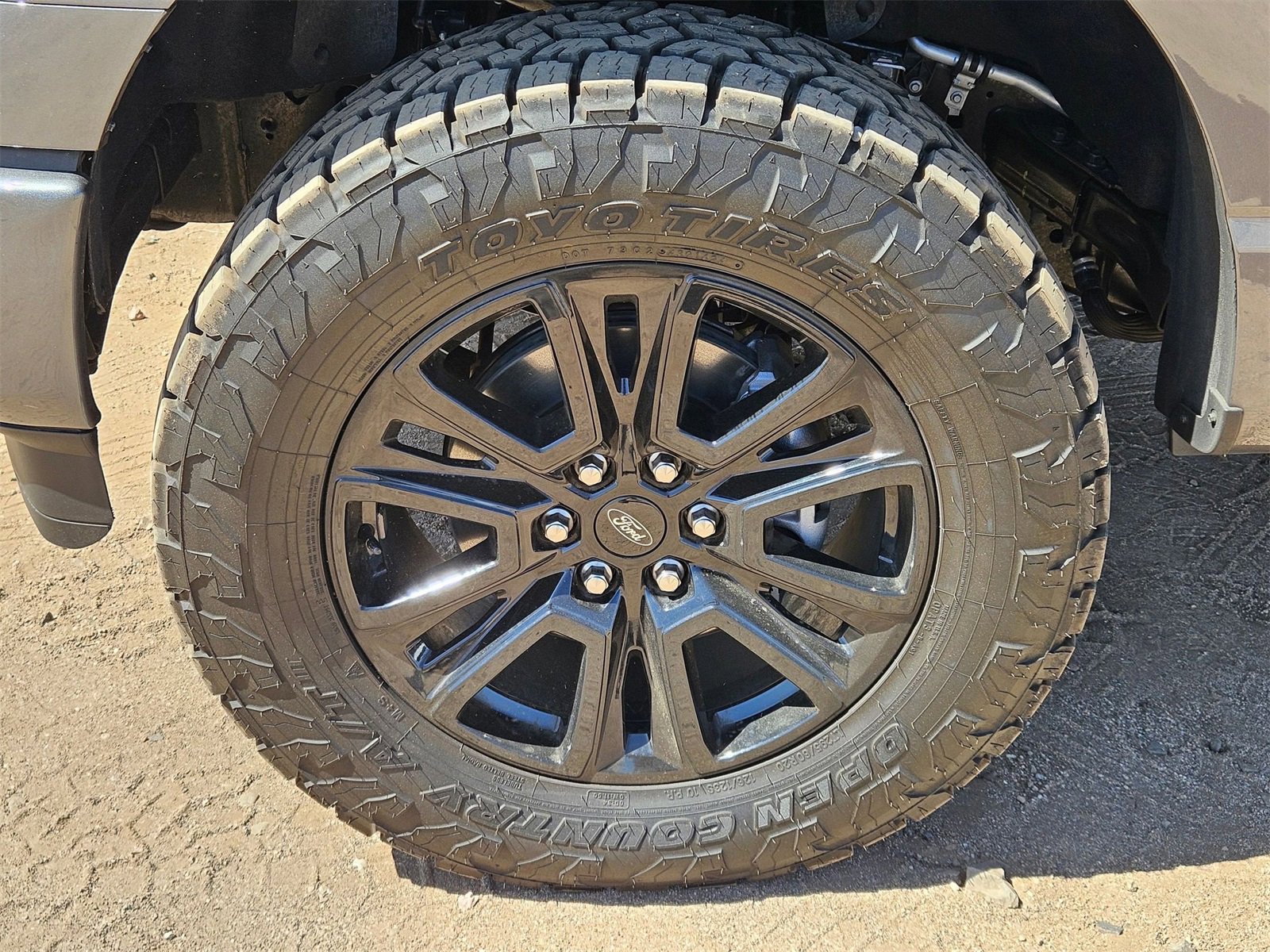 New 2025 Ford F150 Platinum w/ Equipment Group 702A High image 10