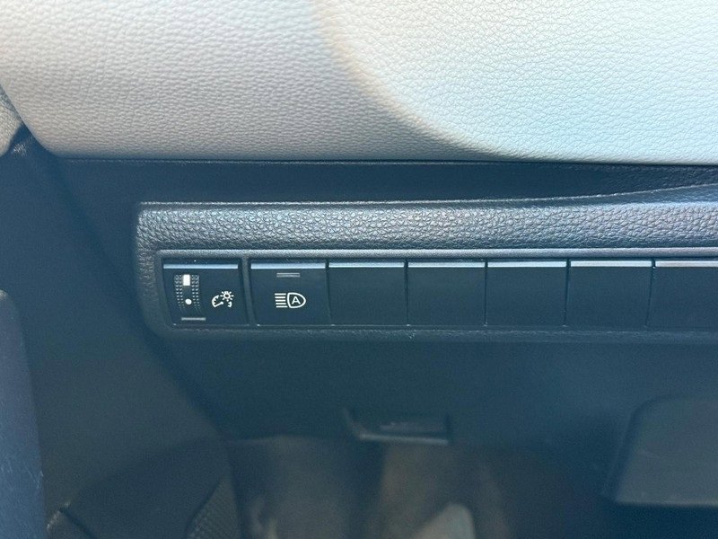 Used 2023 Toyota Corolla LE image 29